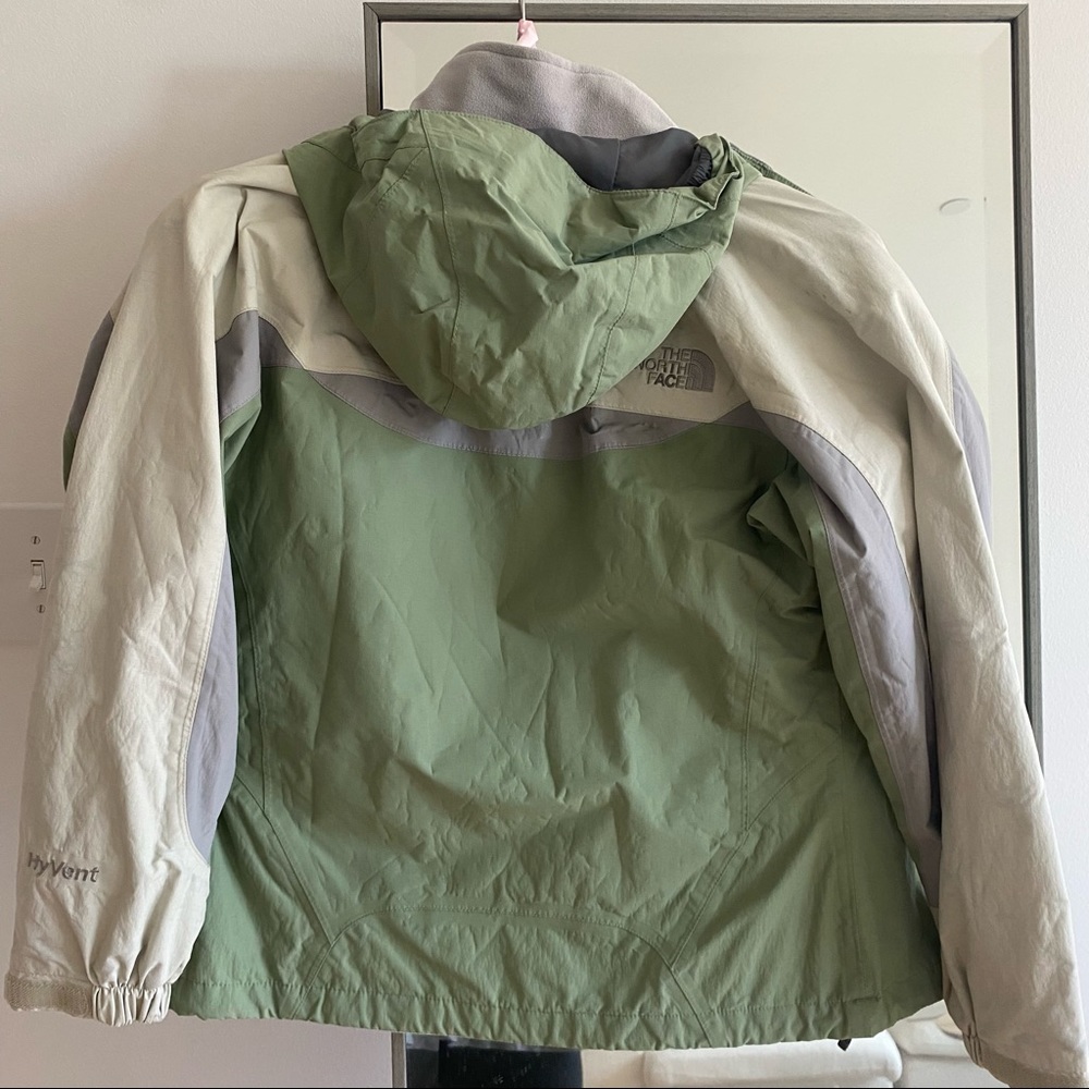 North Face Two Piece Wind Breaker - Picture 2 of 8